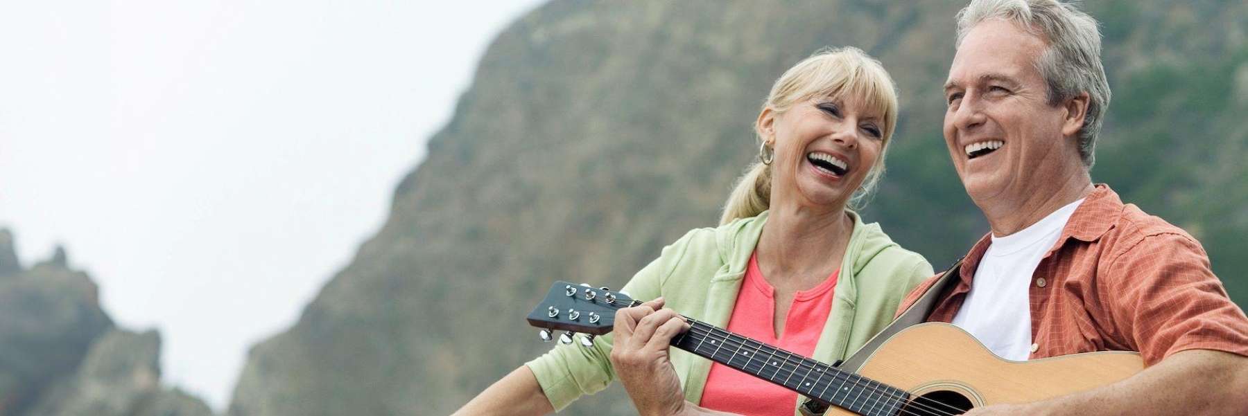 couple playing guitar | dentist edithvale